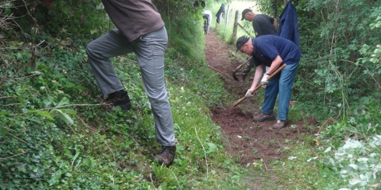 Rejoignez l’équipe des bénévoles et participez à l’entretien des sentiers